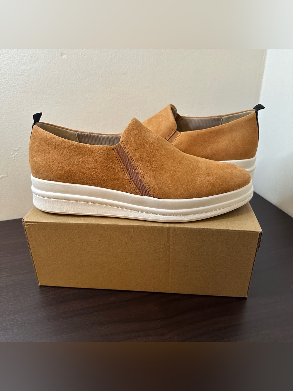 Naturalizer Yola Tan Suede Slip-On Round Toe Platform Comfort Sneakers, 12, New